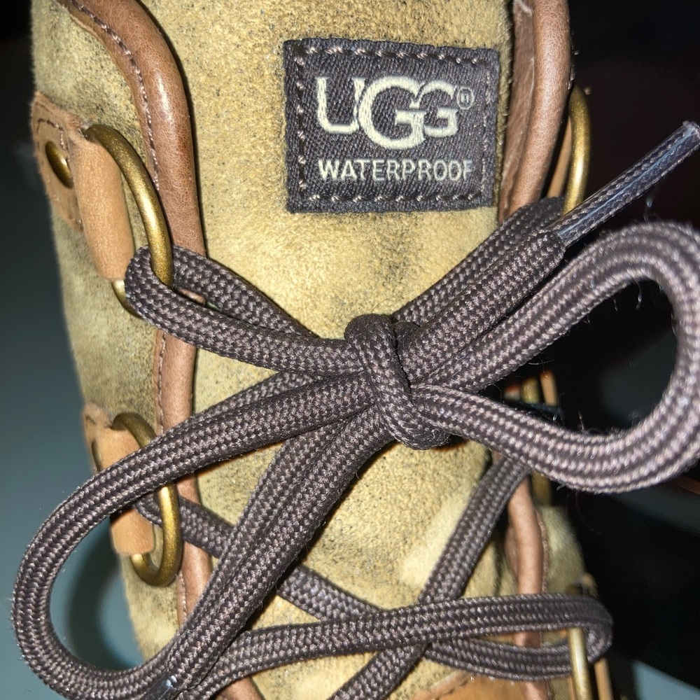 NWOT UGG women’s waterproof lace-up ankle boots size 8.5 - Picture 10 of 16
